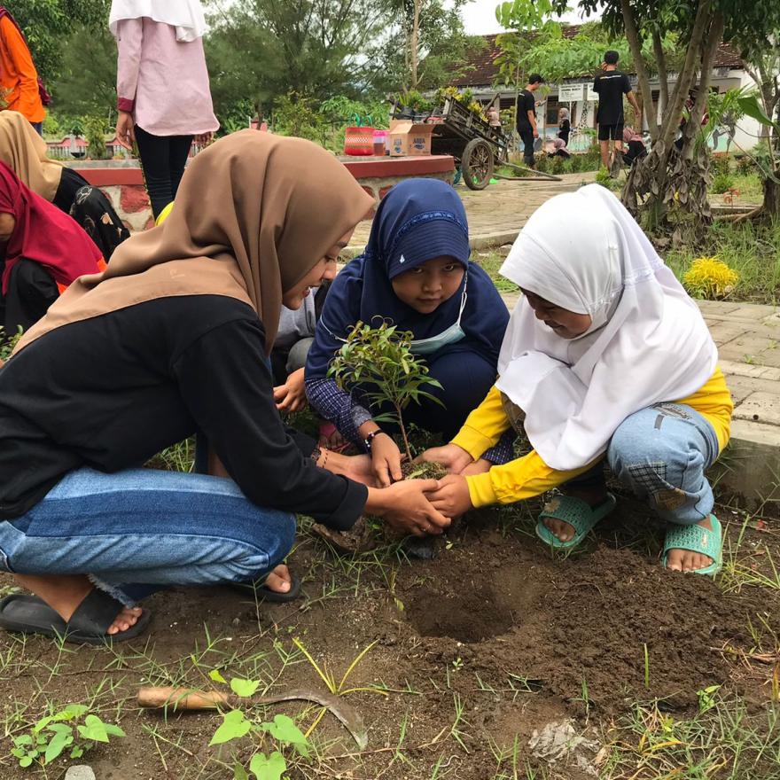 Tumbuhkan cinta lingkungan sejak dini